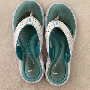 Light blue nike sandals